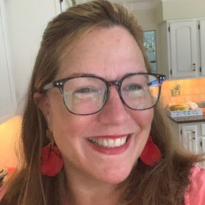 Meet your Posher, Leanna